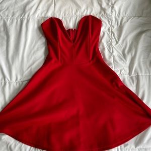 Tobi strapless red dress